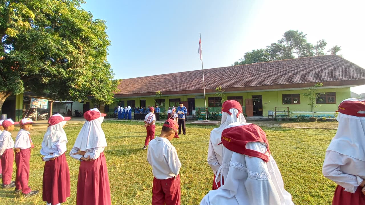Membangun Generasi Emas